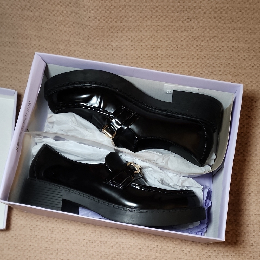 Madden Girl Black Patent Loafers - Picture 6 of 7